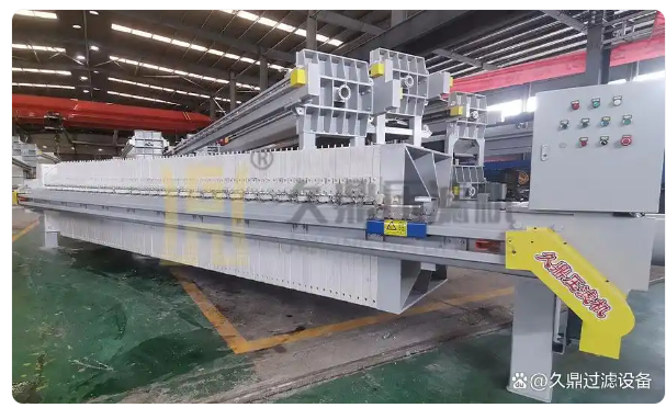 板框壓濾機的哪些參數會影響污泥的脫水效果？